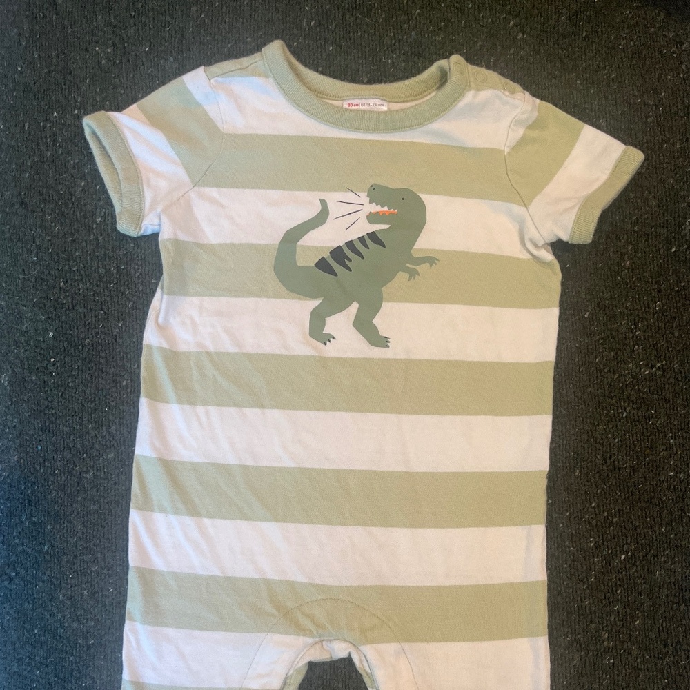 Hanna Andersson Dino romper 18-24mo